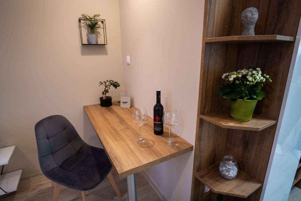 ⭑ Comfy Vip Studio In The Center With Netflix Brünn  Kültér fotó